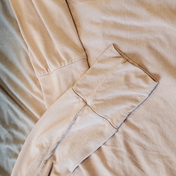 American Eagle Cold Shoulder Ombre T-Shirt - Picture 8 of 9